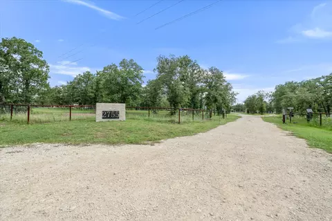 2755 Washburn Rd, Luling, TX 78648 photo 4