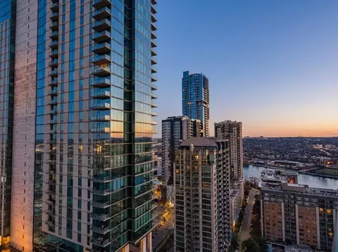 70 Rainey St #2203, Austin, TX 78701