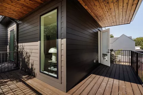 Exterior - 2014 E 10th, Austin, TX 78702 photo 7 of 11