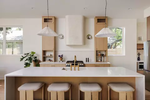 Kitchen - 2014 E 10th, Austin, TX 78702 photo 2 of 4