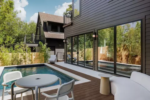 Exterior - 2014 E 10th, Austin, TX 78702 photo 6 of 11