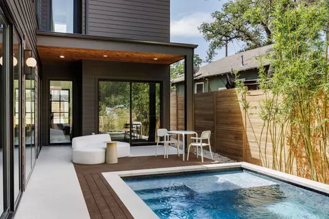 Exterior - 2014 E 10th, Austin, TX 78702 photo 4 of 11