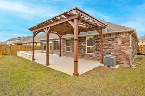 Exterior - 421 Abruzzi St, Leander, TX 78641 photo 7 of 11