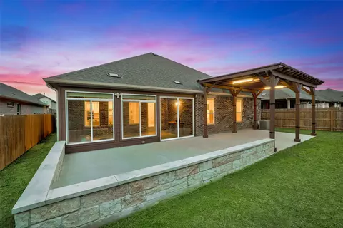 Exterior - 421 Abruzzi St, Leander, TX 78641 photo 8 of 11