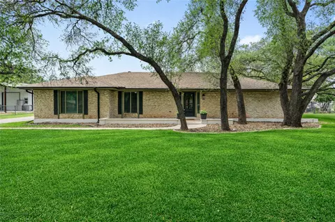 224 Clear Spring Rd, Georgetown, TX 78628