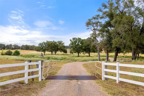 18000 Fm 112, Thrall, TX 76578