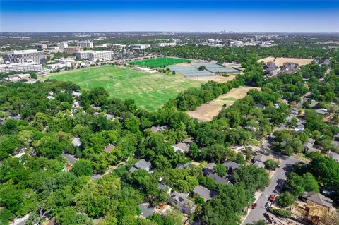View/Area - 108 E 46th St, Austin, TX 78751 photo 1 of 2
