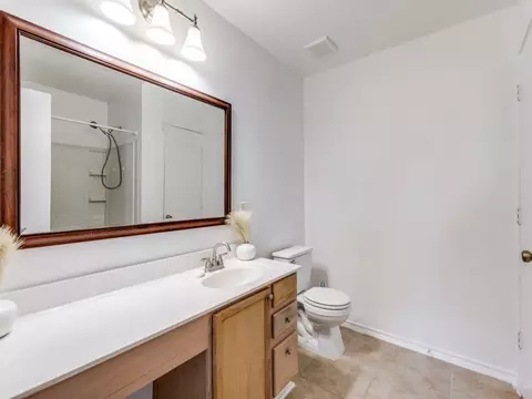 Bath - 141 Beech Dr, Kyle, TX 78640 photo 1 of 2