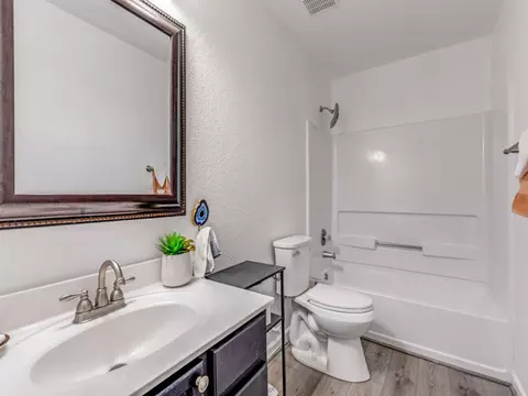 Bath - 141 Beech Dr, Kyle, TX 78640 photo 2 of 2