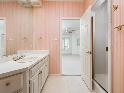 Bath - 3111 Windsor Rd #E, Austin, TX 78703 photo 3 of 4