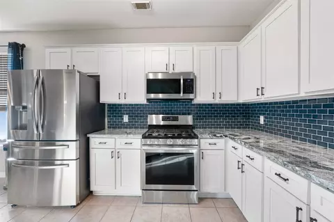 1712 Lynnville Trl, Austin, TX 78727