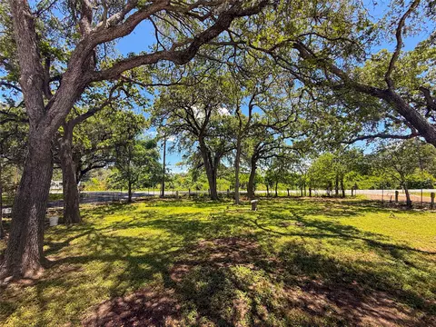 10310 Menchaca Rd, Austin, TX 78748 photo 2