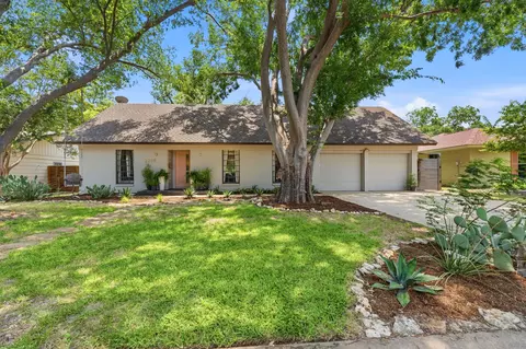 2205 Laramie Trl, Austin, TX 78745