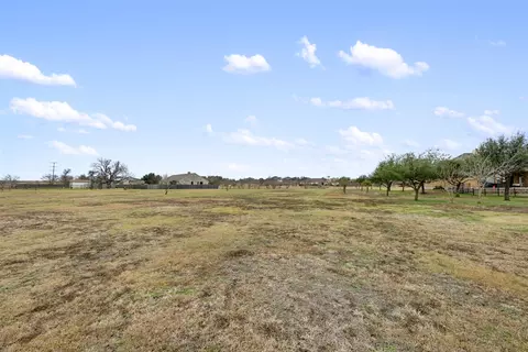 324 Apache Pass, Hutto, TX 78634 photo 4