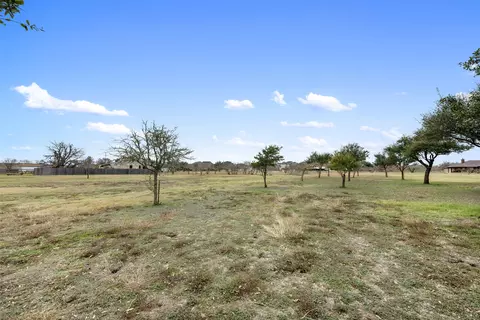324 Apache Pass, Hutto, TX 78634 photo 18