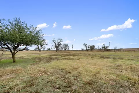 324 Apache Pass, Hutto, TX 78634 photo 13