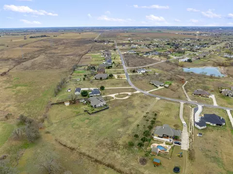 324 Apache Pass, Hutto, TX 78634 photo 8