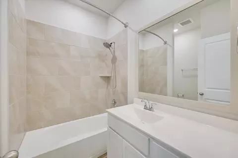 Bath - 369 Durian Loop, Buda, TX 78610 photo 3 of 3