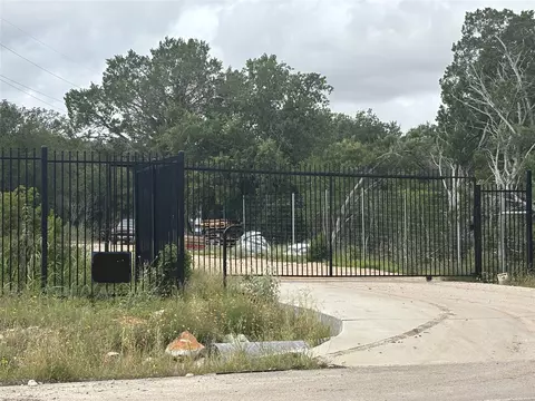 1711 W Mccarty Ln, San Marcos, TX 78666