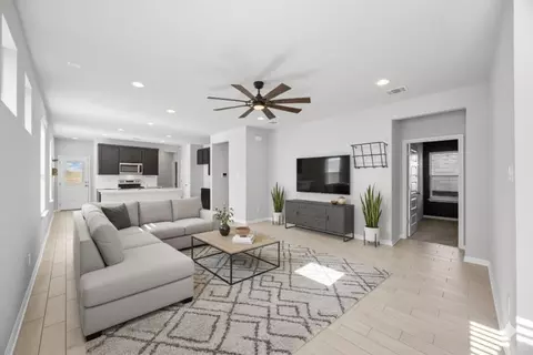 225 Unforgiven Ln, Jarrell, TX 76537