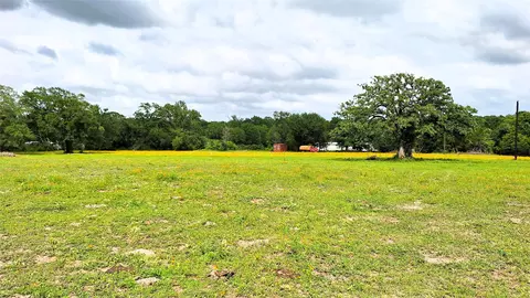 18155 Wellmann Rd, Washington, TX 77880