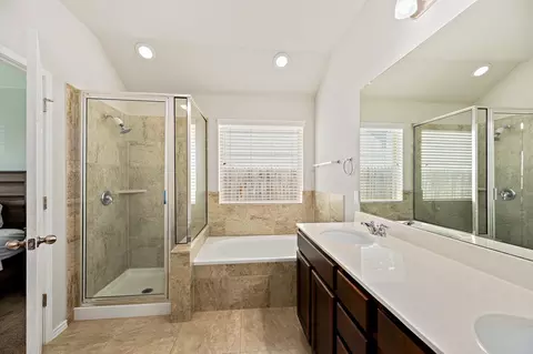 Bath - 382 Limerick Rd, Buda, TX 78610 photo 1 of 2