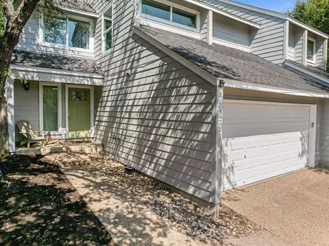 6805 Thorncliffe Dr #B, Austin, TX 78731