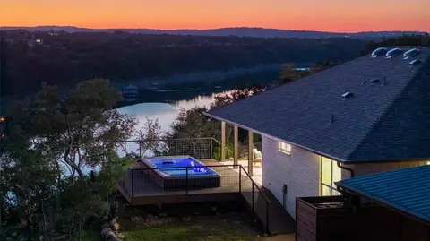 1104 Cliffview Dr, Spicewood, TX 78669