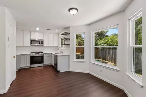 Kitchen - 1805 Bent Oak Cv, Leander, TX 78641 photo 3 of 3