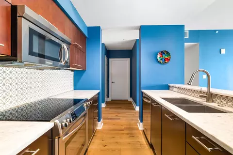 603 Davis St #1103, Austin, TX 78701