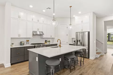 Kitchen - 4704 Eberly St, Austin, TX 78723 photo 3 of 4