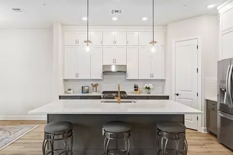 Kitchen - 4704 Eberly St, Austin, TX 78723 photo 2 of 4