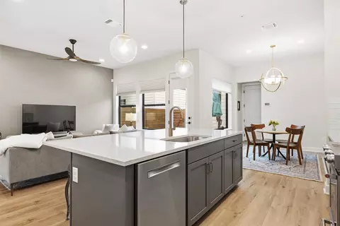 Kitchen - 4704 Eberly St, Austin, TX 78723 photo 4 of 4