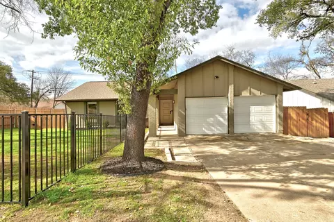 7210 Towering Oaks Dr, Austin, TX 78745