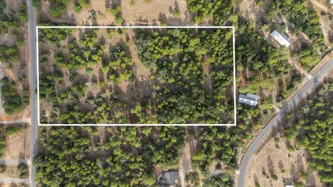187 K C Dr, Bastrop, TX 78602