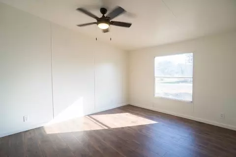 404 S Mill St, Flatonia, TX 78941 photo 18