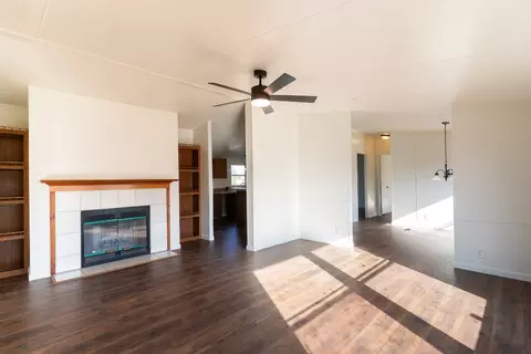 404 S Mill St, Flatonia, TX 78941 photo 7