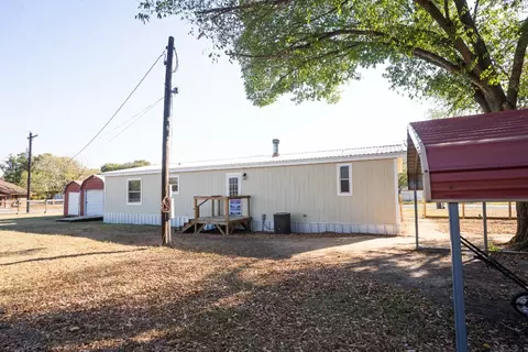 404 S Mill St, Flatonia, TX 78941 photo 32