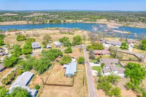 874 Pine Ln, Cottonwood Shores, TX 78657