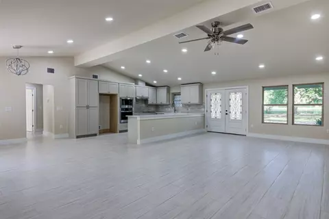11811 Sleepy Hollow Rd, Manchaca, TX 78652