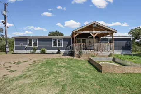 685 Thousand Oaks Dr, Cedar Creek, TX 78612