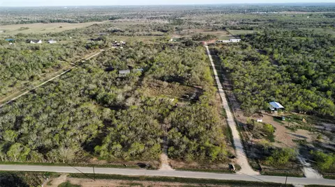 2209 Callihan Rd, Luling, TX 78648 photo 6