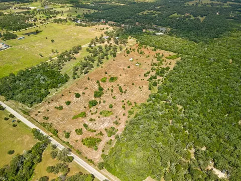 1430 Raymond Lehmann Ln, Ledbetter, TX 78946