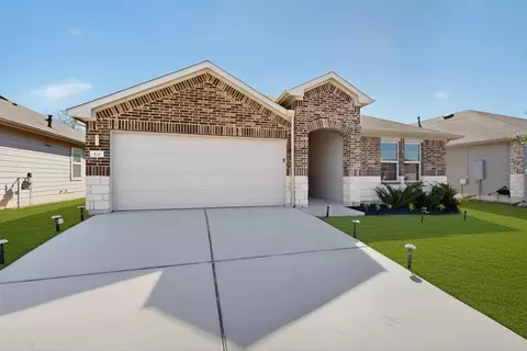 Exterior - 218 Sickle Loop, Kyle, TX 78640 photo 3 of 5