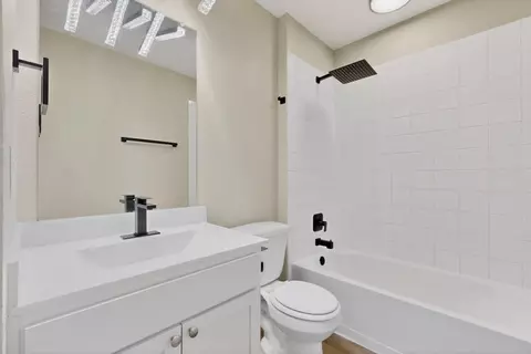 Bath - 218 Sickle Loop, Kyle, TX 78640 photo 3 of 4