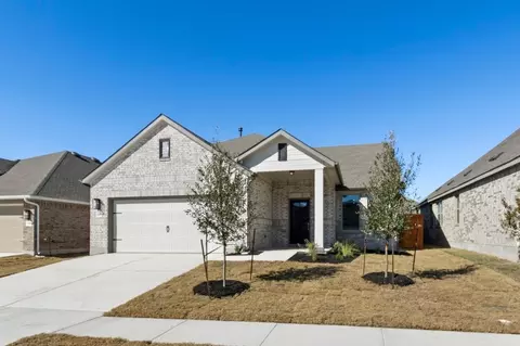 304 Bay Breeze Dr, Kyle, TX 78640
