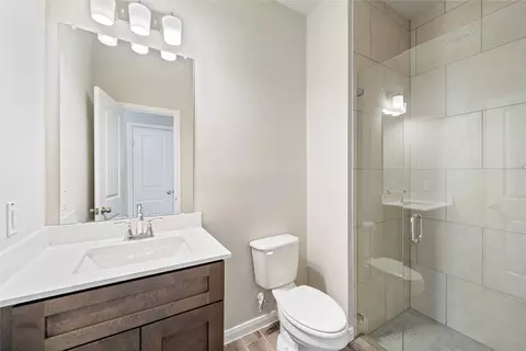 Bath - 221 Comet Pointe Dr, Georgetown, TX 78628 photo 3 of 3