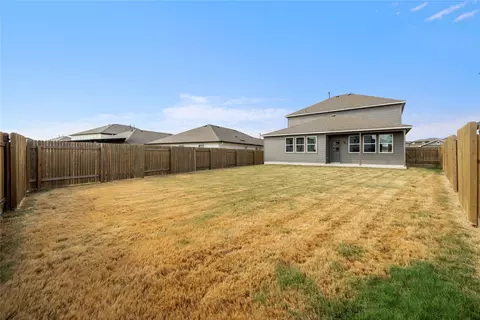 Exterior - 221 Comet Pointe Dr, Georgetown, TX 78628 photo 4 of 6