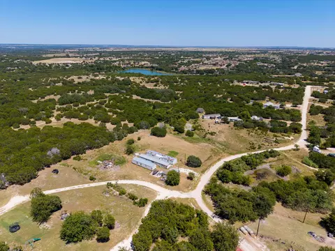1252 Twin Mountain Road Rd, Copperas Cove, TX 76522