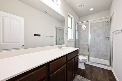 Bath - 328 Triumph Rd, Buda, TX 78610 photo 1 of 2